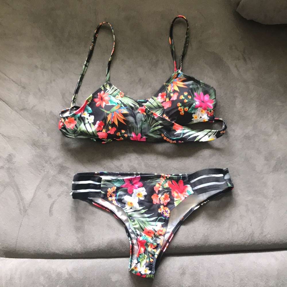 New Floral Swimsuit